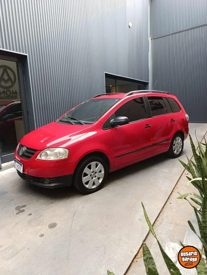 Volkswagen Suran 1.6 Comfortline  2010 - foto 2