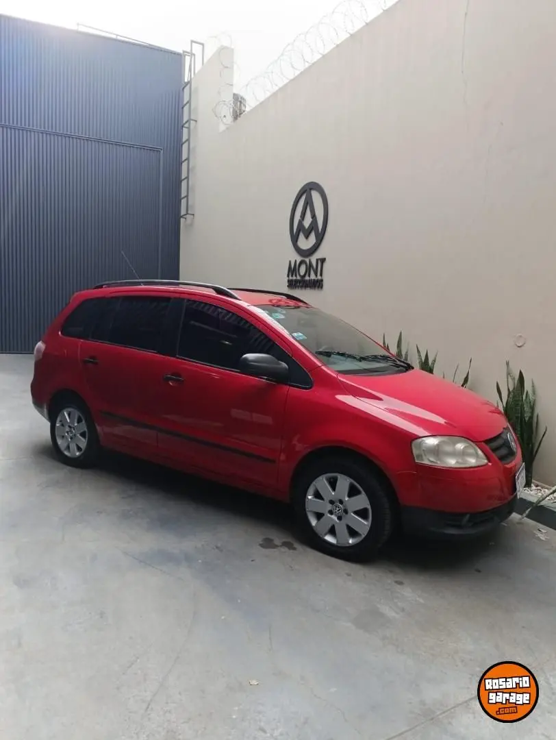 Volkswagen Suran 1.6 Comfortline  2010 - foto 4