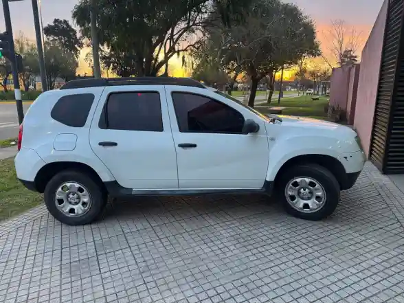 Renault Duster 1.6 4X2 Confort Plus  2013 - foto 3