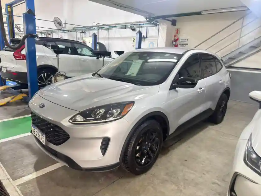 Ford Kuga 2.5 Hibrida  4X2 Aut  2020 - foto 1