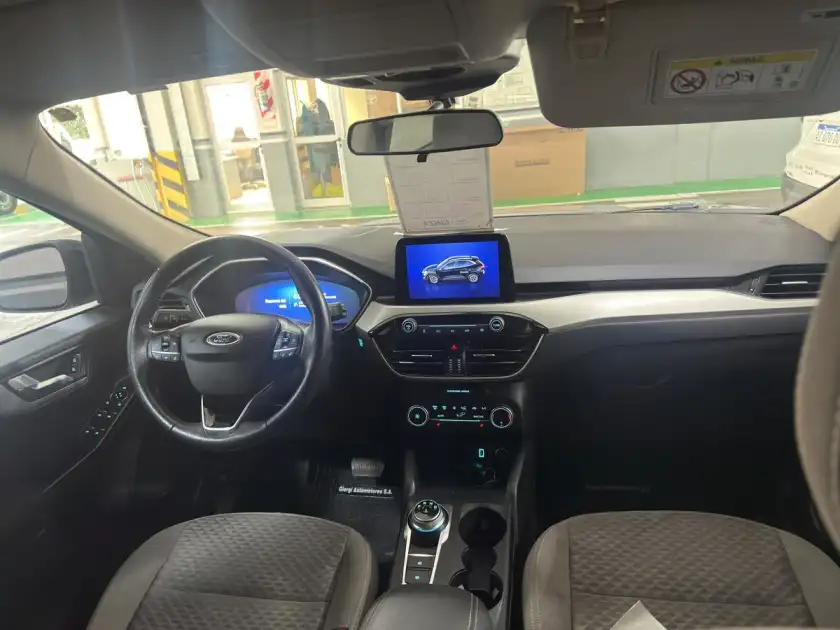 Ford Kuga 2.5 Hibrida  4X2 Aut  2020 - foto 3