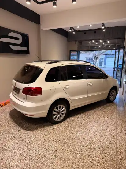 Volkswagen Suran 1.6 Trendline    L/15  2016 - foto 3
