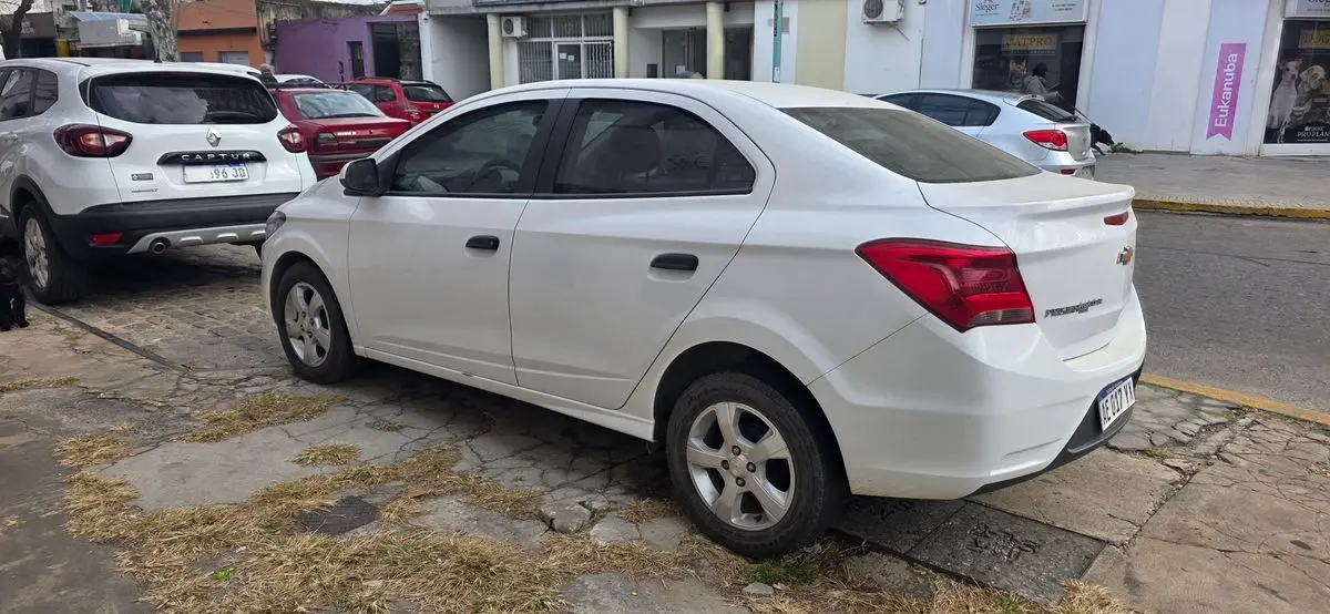 Chevrolet Prisma 1.4 Lt                 L/17  2019 - foto 3