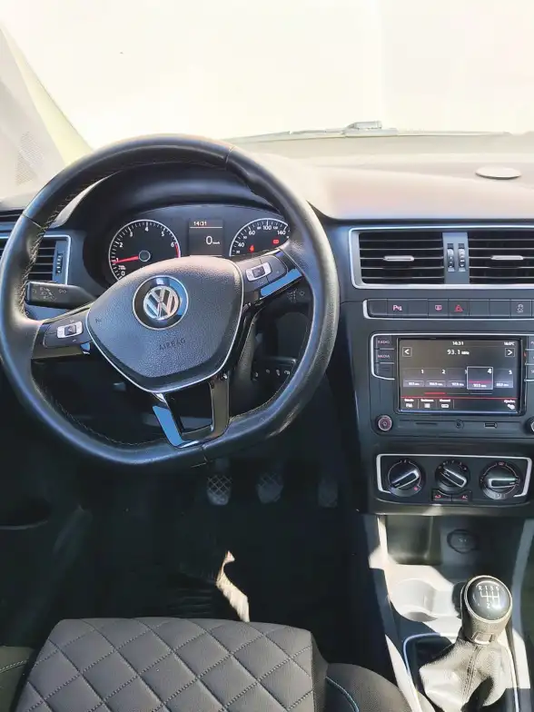Volkswagen Suran 1.6 Highline     L/15  2019 - foto 3