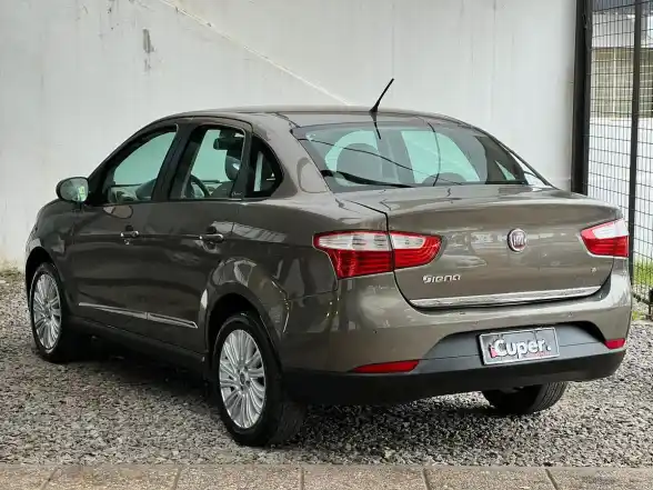 Fiat Grand Siena 1.6 Essence L/14  2015 - foto 4