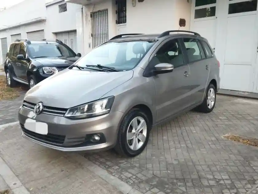 VOLKSWAGEN SURAN 1.6 TRENDLINE    L/15 2017 - foto 1
