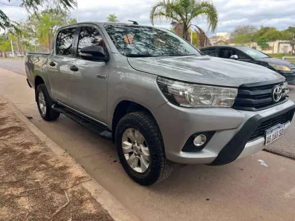 Toyota Hilux L/16 2.4 Dc 4X2 Tdi Dx  2017 - foto 1