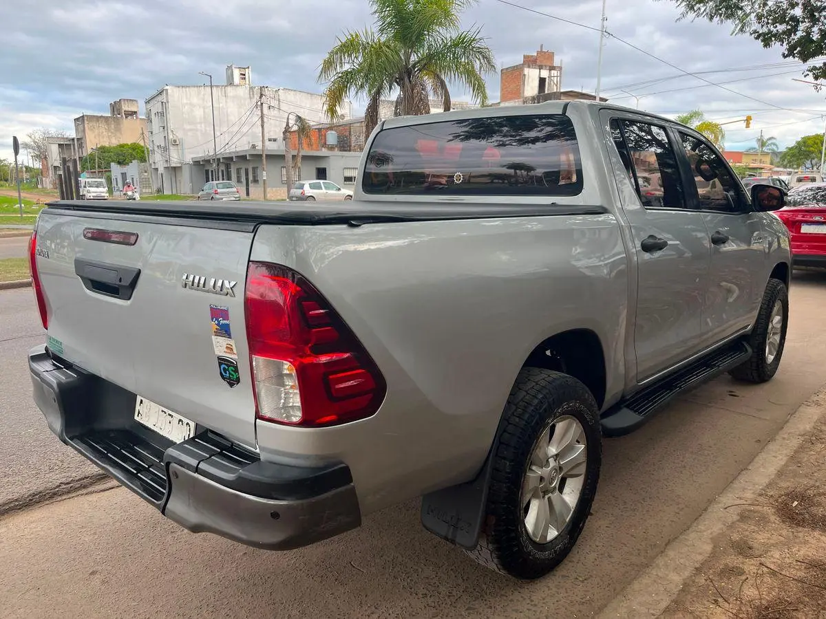 Toyota Hilux L/16 2.4 Dc 4X2 Tdi Dx  2017 - foto 4