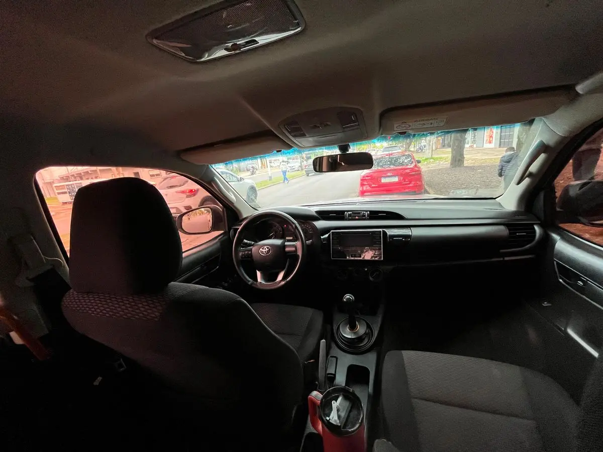 Toyota Hilux L/16 2.4 Dc 4X2 Tdi Dx  2017 - foto 5