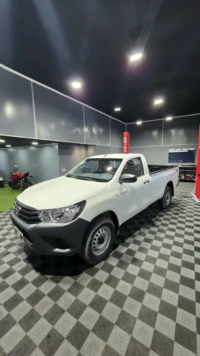 Toyota Hilux L/21 2.4 Chasis 4X4 Tdi Dx  2023 - foto 2