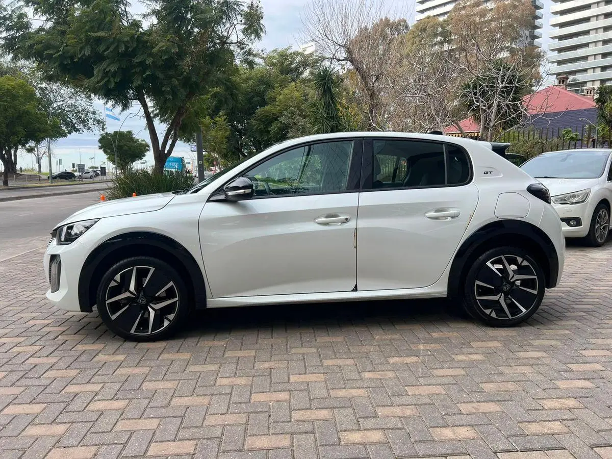 Peugeot 208 L/24 1.0 T 200 Gt Cvt  2025 - foto 4