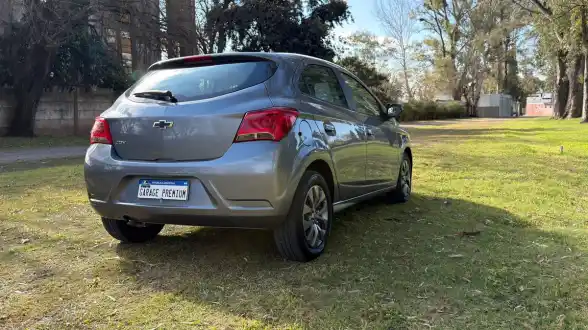 Chevrolet Onix Plus 1.4 Joy L/22 Black   2023 - foto 4