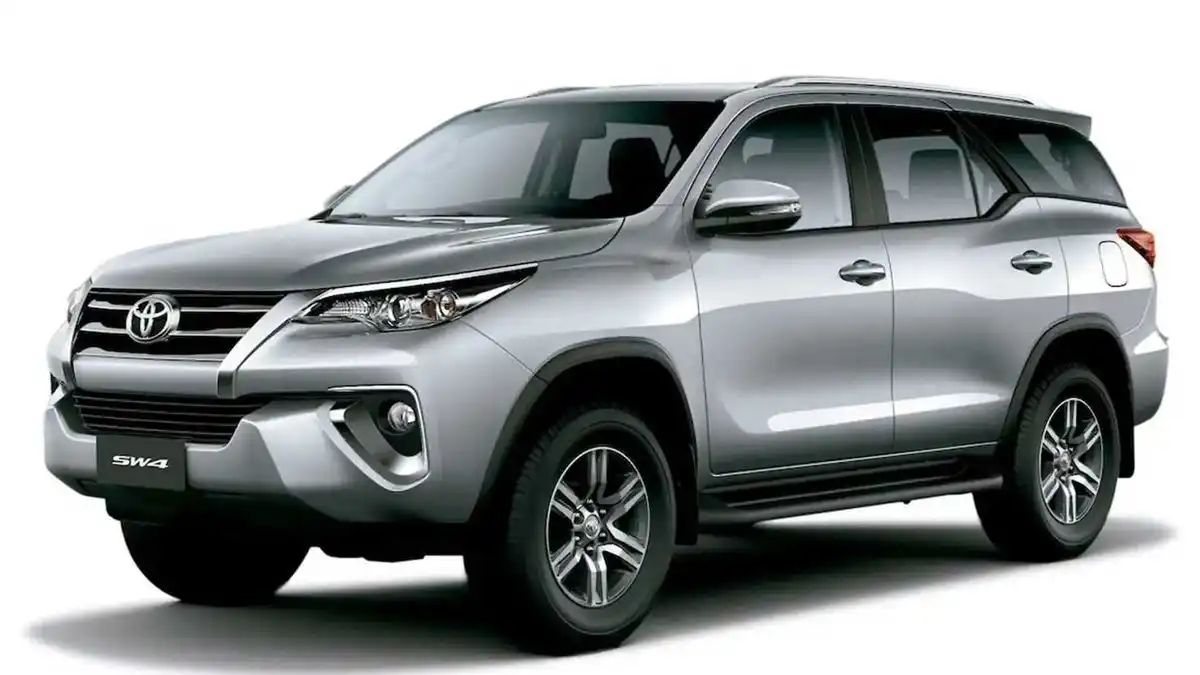 TOYOTA SW4 TDI SRX             L/16 2017 - foto 1