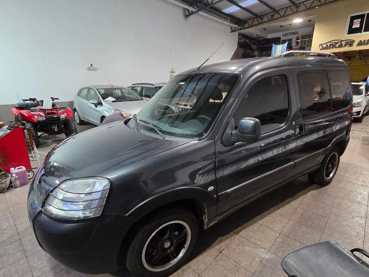 Peugeot Partner Pata. 1.6 Vtc       L10/17  2013 - foto 5