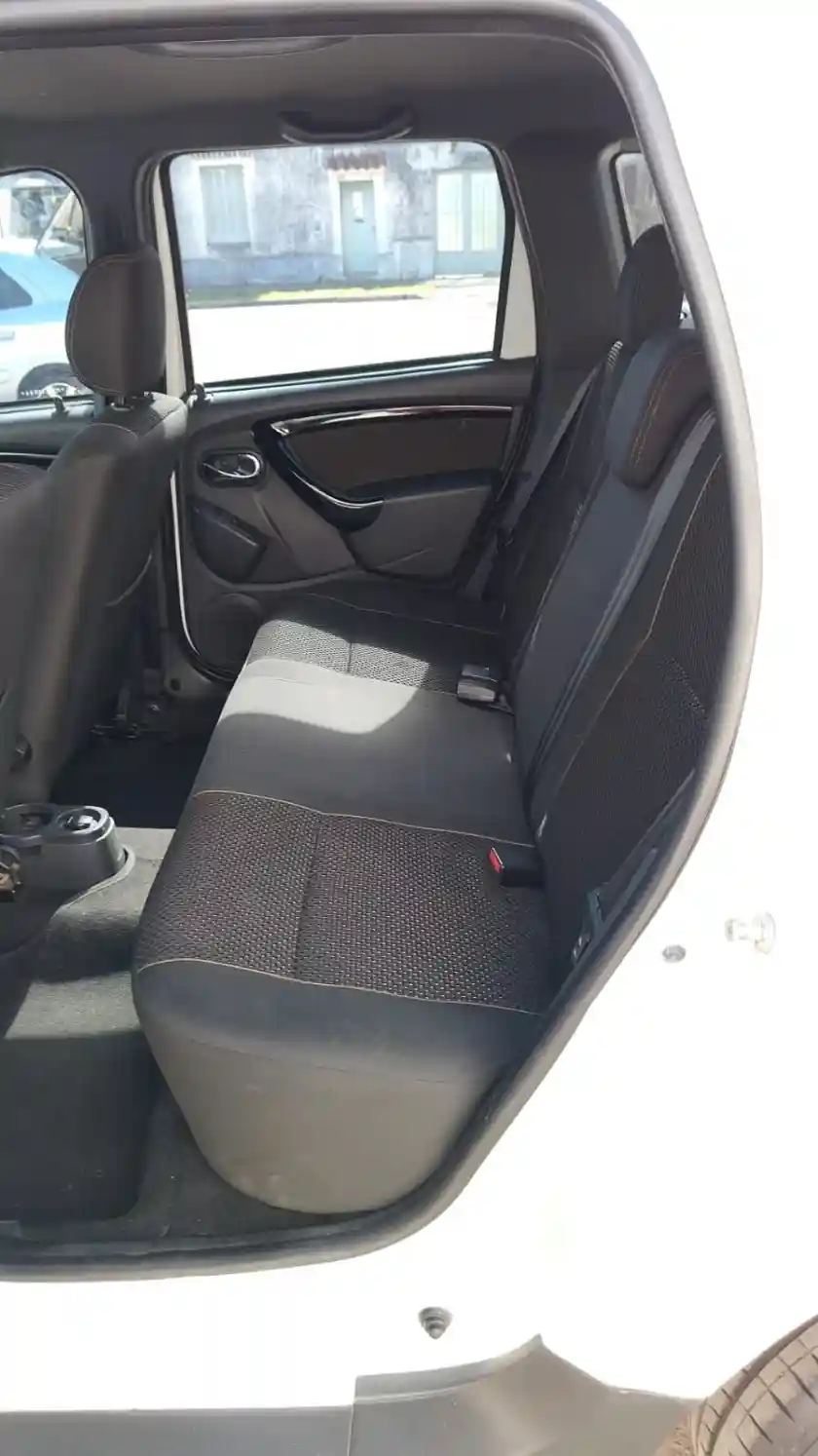 Renault Duster 2.0 4X2 Privilege  L/15  2019 - foto 5