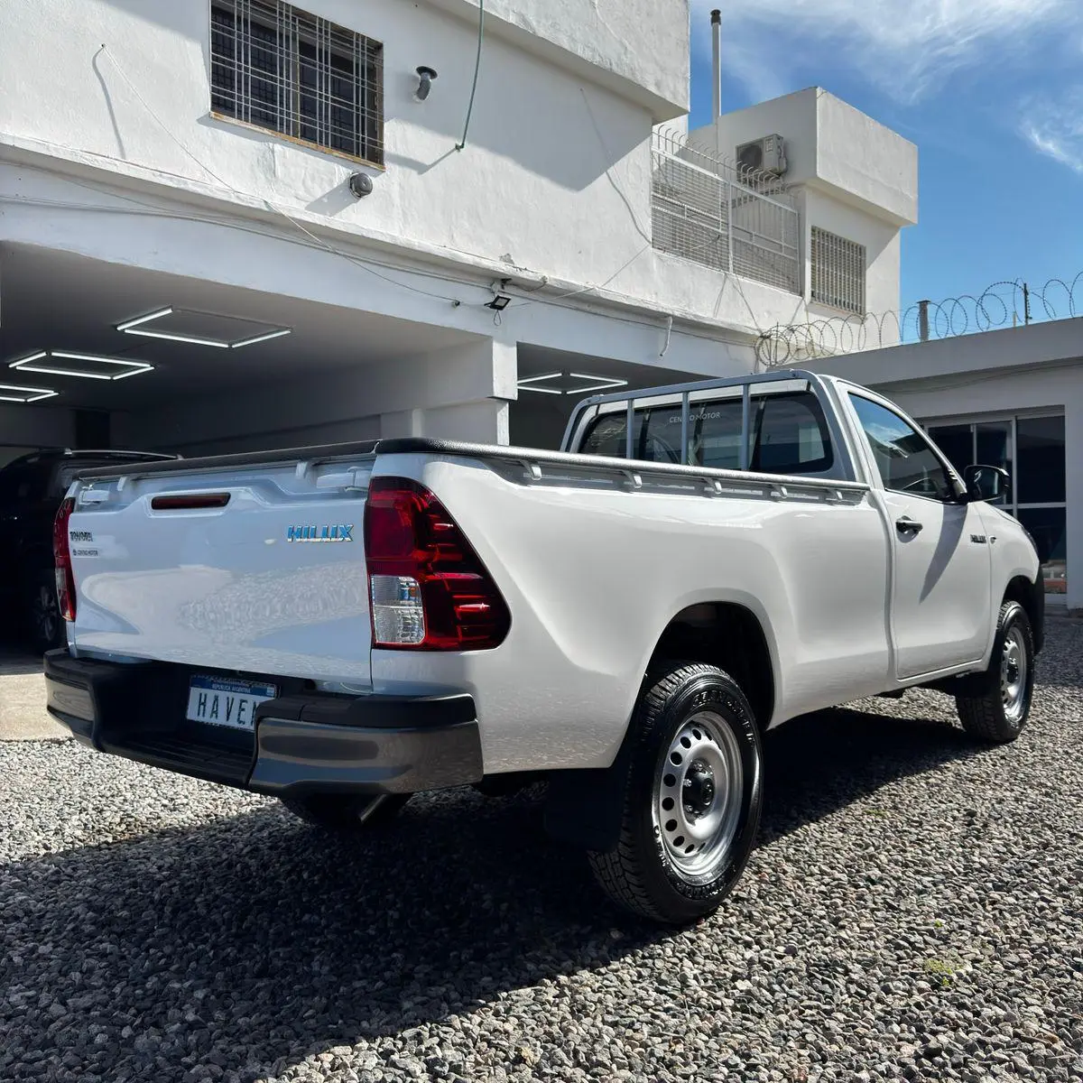 Toyota Hilux L/20 2.4 Sc 4X2 Tdi Dx  2026 - foto 3