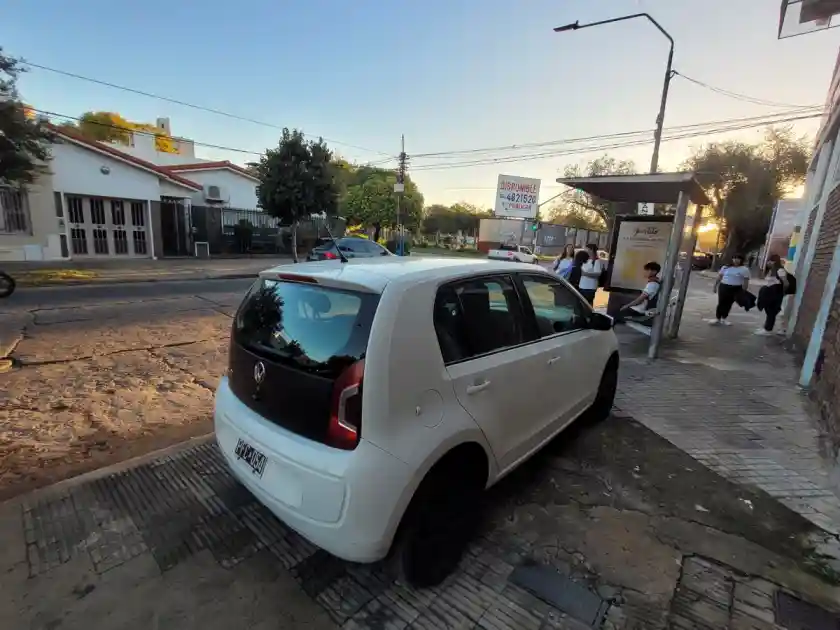 Volkswagen Up! 5 Ptas Move  2015 - foto 2