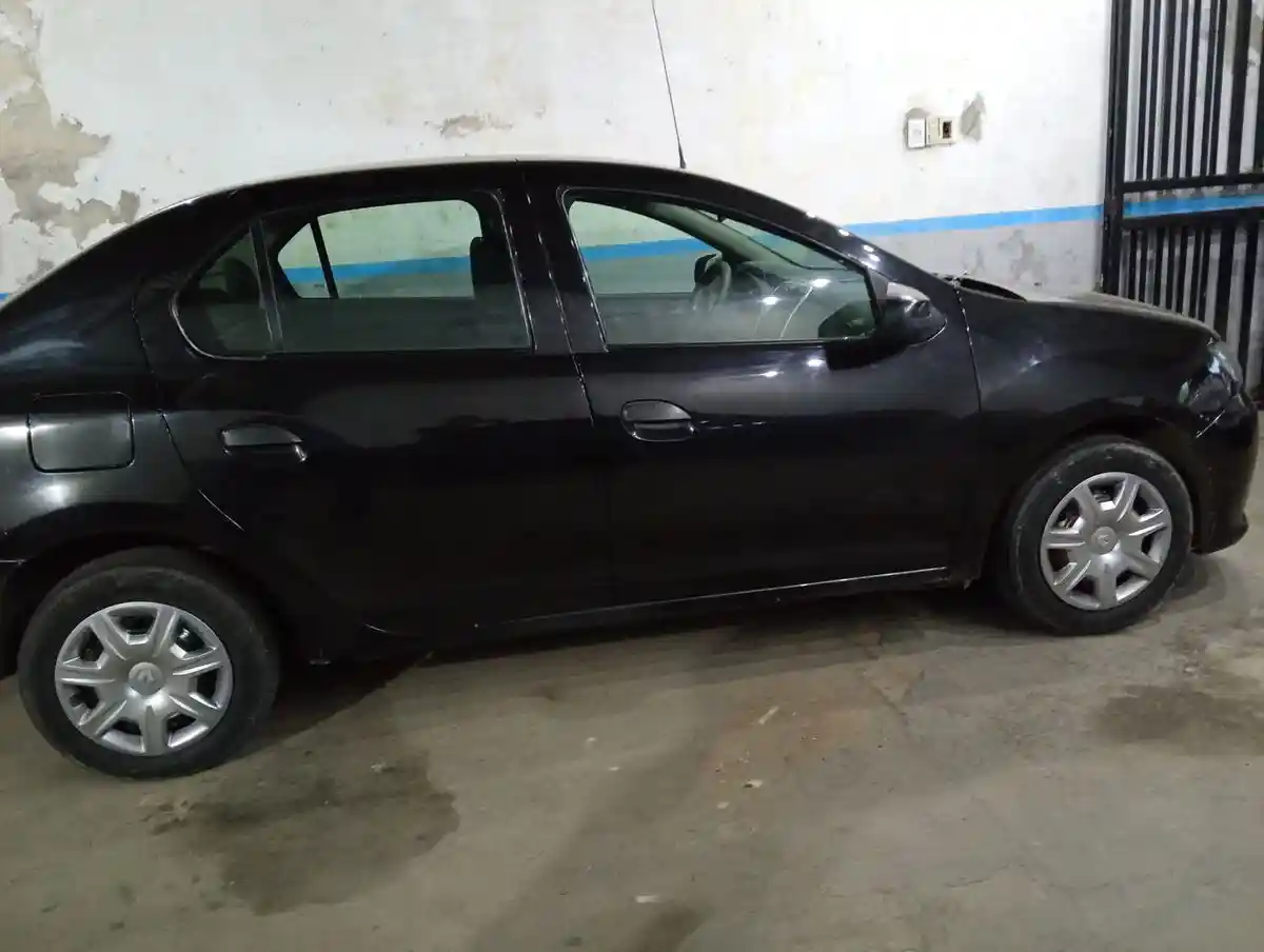 Renault Logan Ii 1.6  8V Authentique Plus  2015 - foto 1
