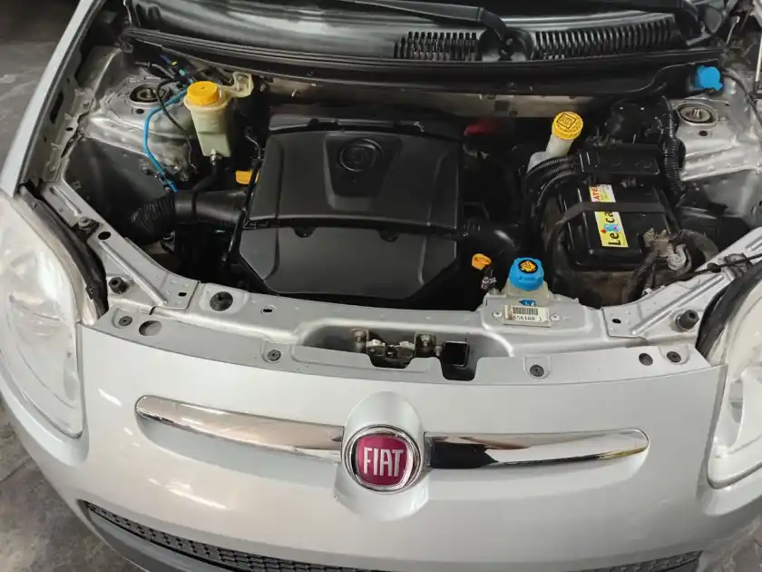Fiat Palio 1.6 5 P Essence  L/14  2015 - foto 5