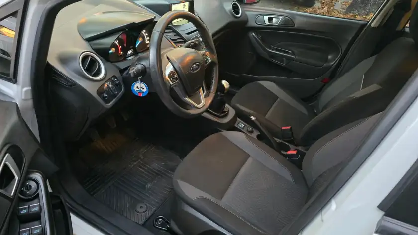 Ford Fiesta  1.6 5P Se             (Kd)  2018 - foto 5
