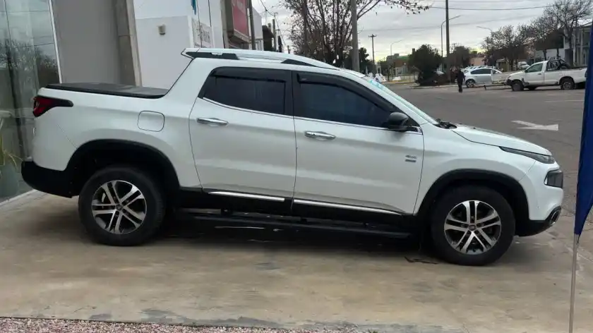 Fiat Toro 2.0Tdi Volcano  4X4 At  2018 - foto 5