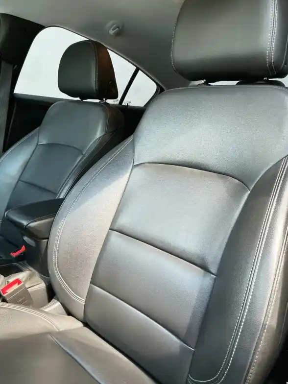 Chevrolet Cruze 1.4 4 Ptas Ltz  At  2023 - foto 3