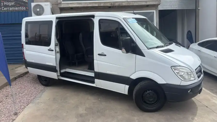 Mercedes Benz Sprinter 415 Furgon 3665 Mixto 4+1  2015 - foto 4