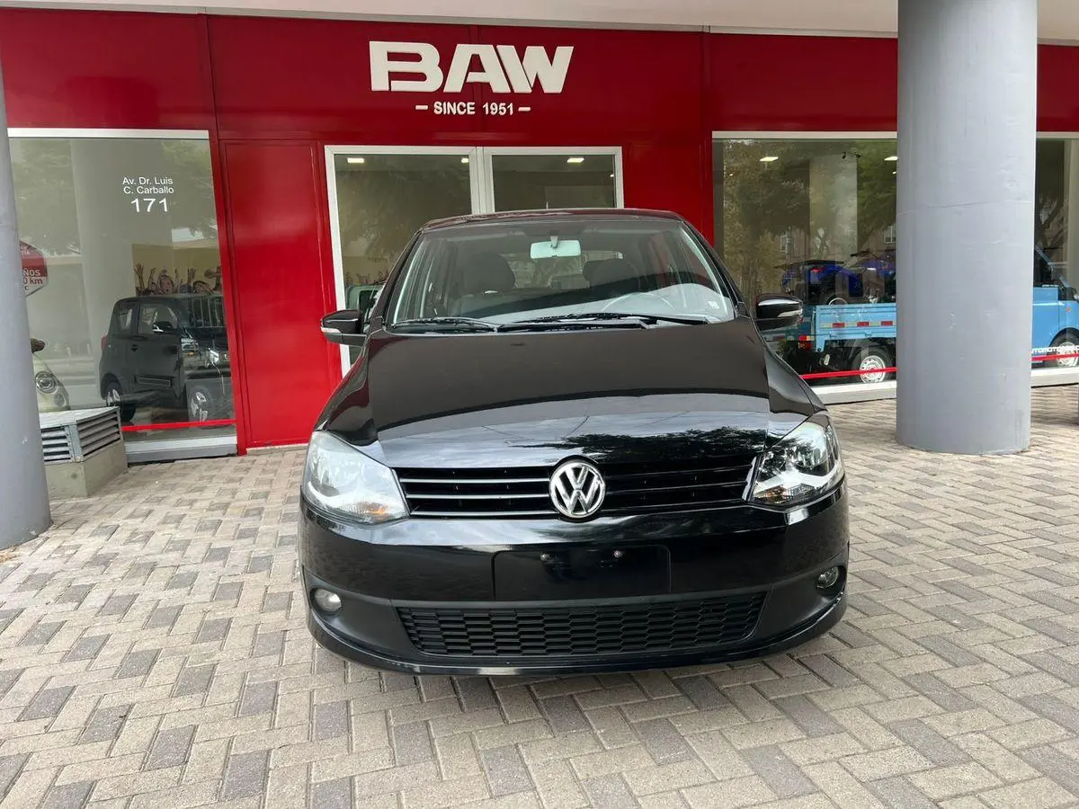 Volkswagen Fox 1.6 5 P. Highline   L/10 I Mot  2010 - foto 2
