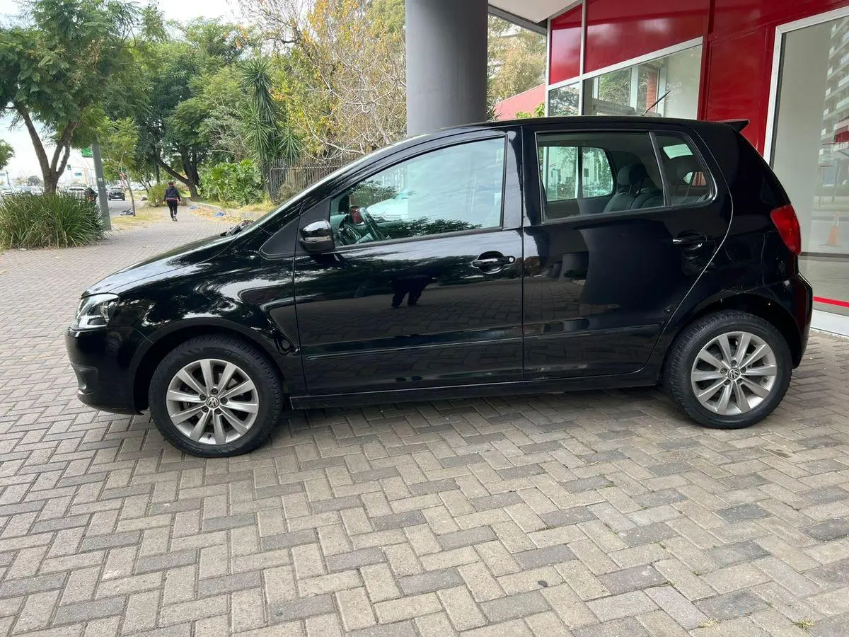 Volkswagen Fox 1.6 5 P. Highline   L/10 I Mot  2010 - foto 4