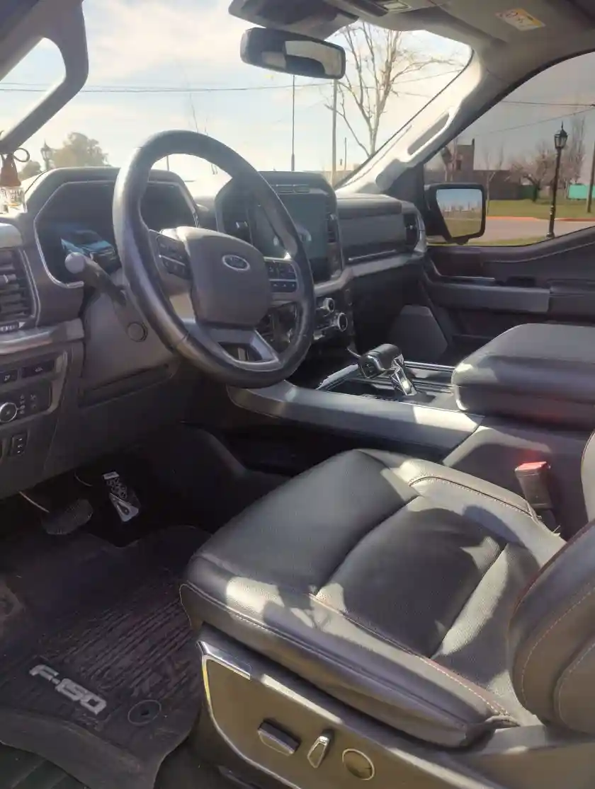 Ford F-150 5.0 Lariat Luxury Aut 4X4  2022 - foto 5