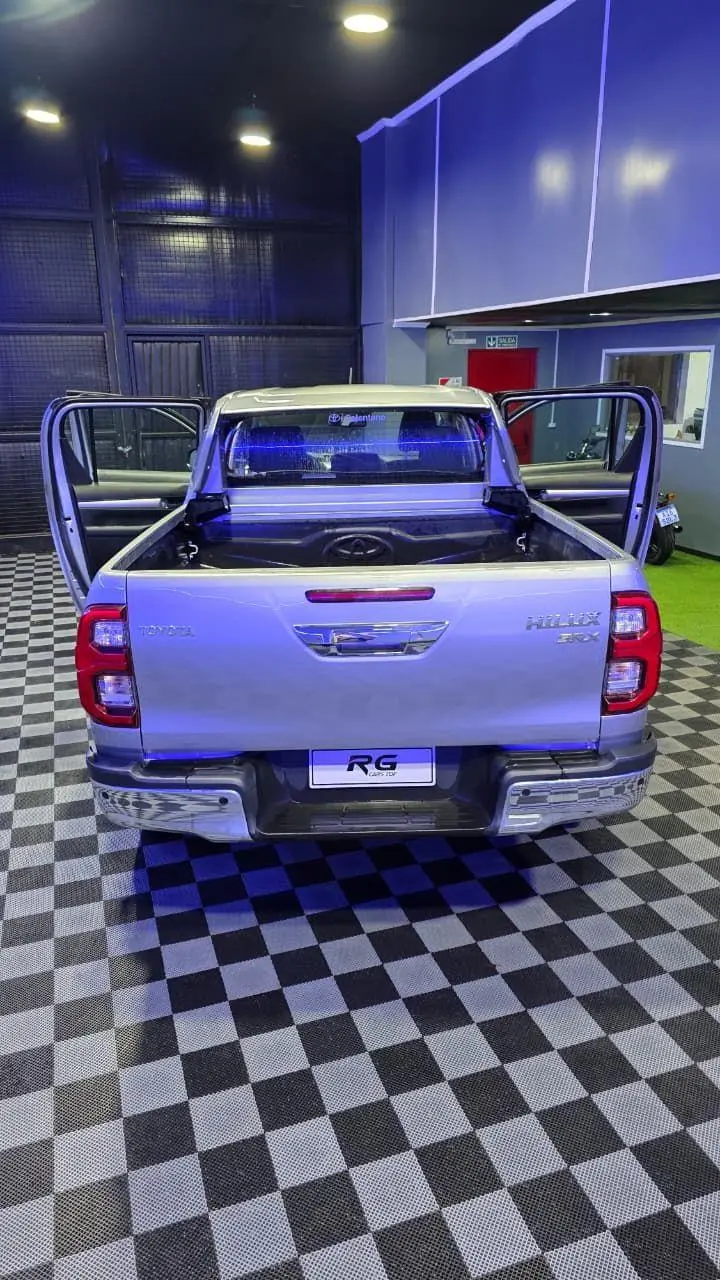 Toyota Hilux L/23 2.8 Dc 4X4 Tdi Srx At6  2024 - foto 3