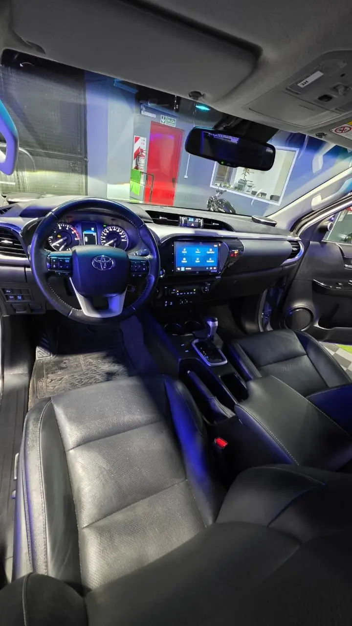 Toyota Hilux L/23 2.8 Dc 4X4 Tdi Srx At6  2024 - foto 5