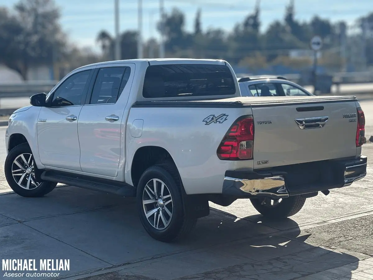 Toyota Hilux L/16 2.8 Dc 4X4 Tdi Srx  2018 - foto 4
