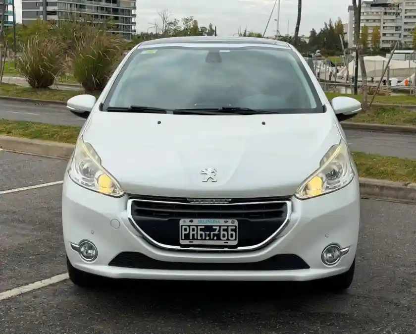 Peugeot 208 1.6 5P Feline  2016 - foto 2