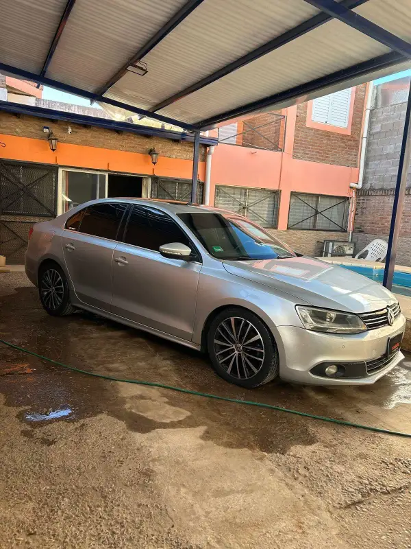 Volkswagen Vento  2.0 Tsi Sportline L/11  2011 - foto 1