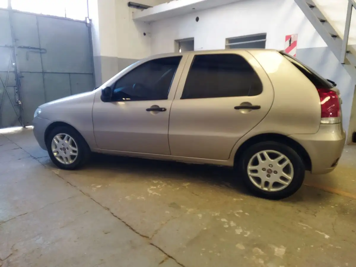 Fiat Palio 1.4 5 P Fire L/09  2010 - foto 3