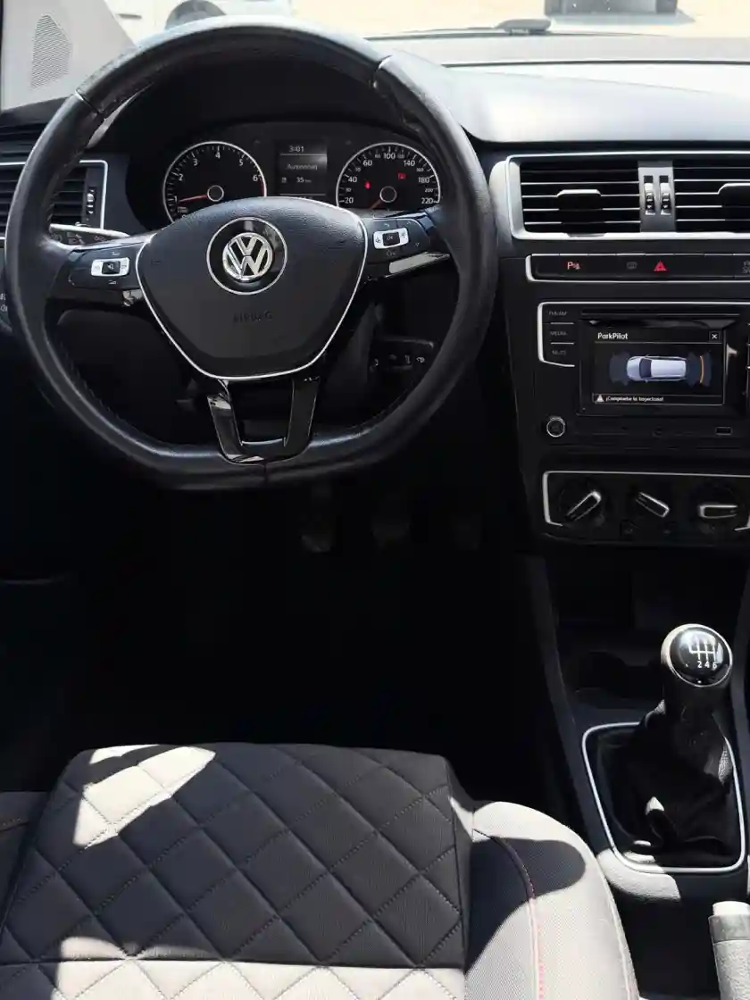 Volkswagen Suran 1.6 Highline     L/15  2017 - foto 3