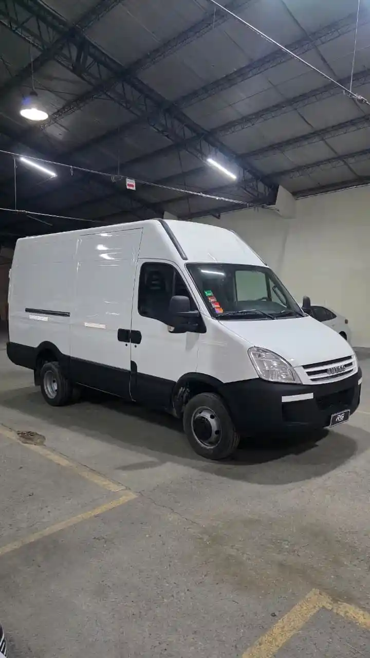 Iveco Daily 55C 16 Furgon 15.6  2015 - foto 1