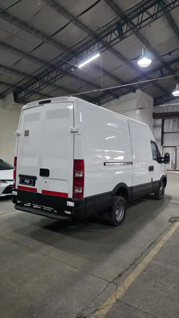 Iveco Daily 55C 16 Furgon 15.6  2015 - foto 3