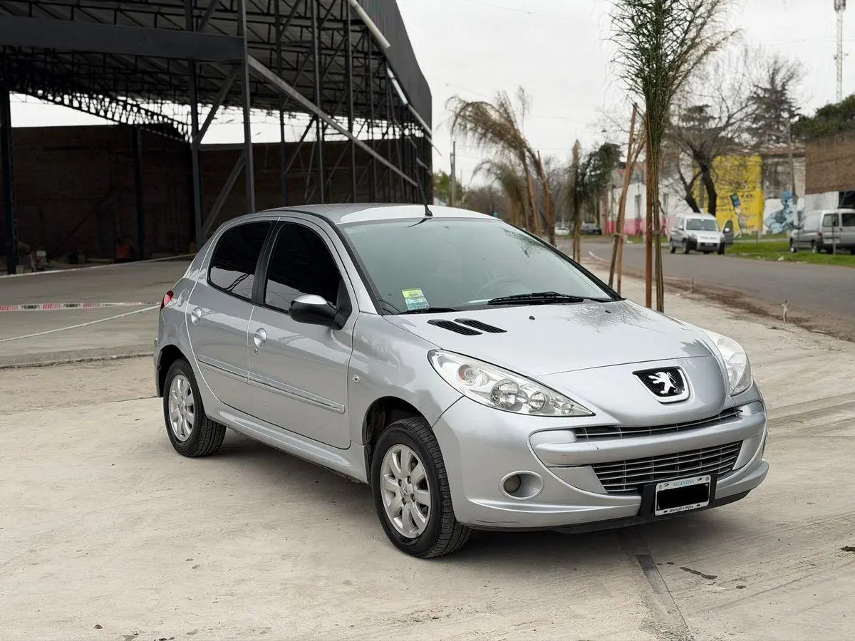 Peugeot 207 Compact 1.4 5 P Xs//Allure  2012 - foto 2