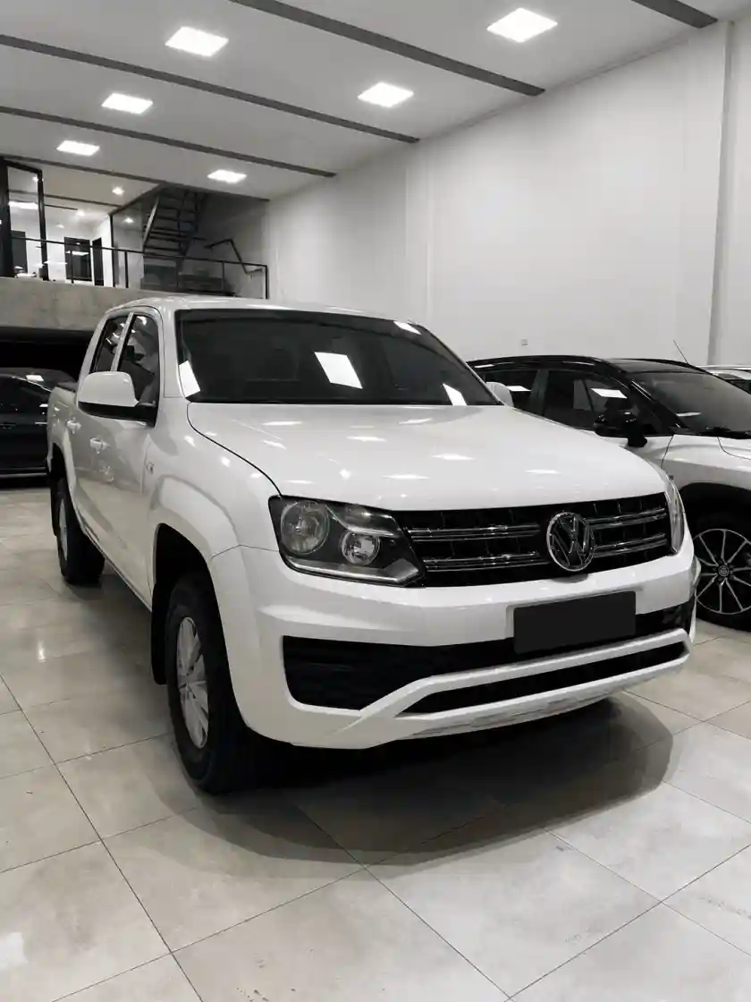 VOLKSWAGEN AMAROK 20TD 4X2 DC TRENDLINE 140HP  L17 2023 - foto 1