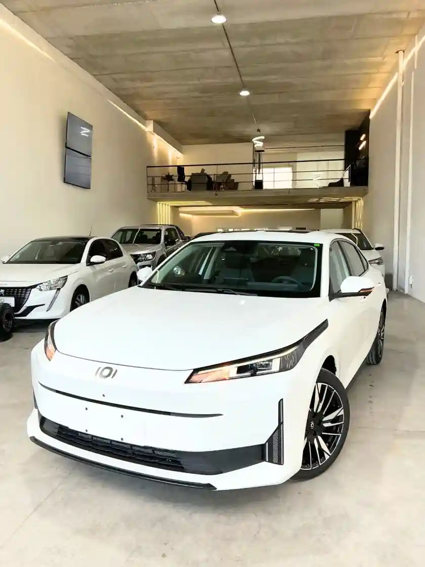 Changan Eado Plus Phev  2026 - foto 1