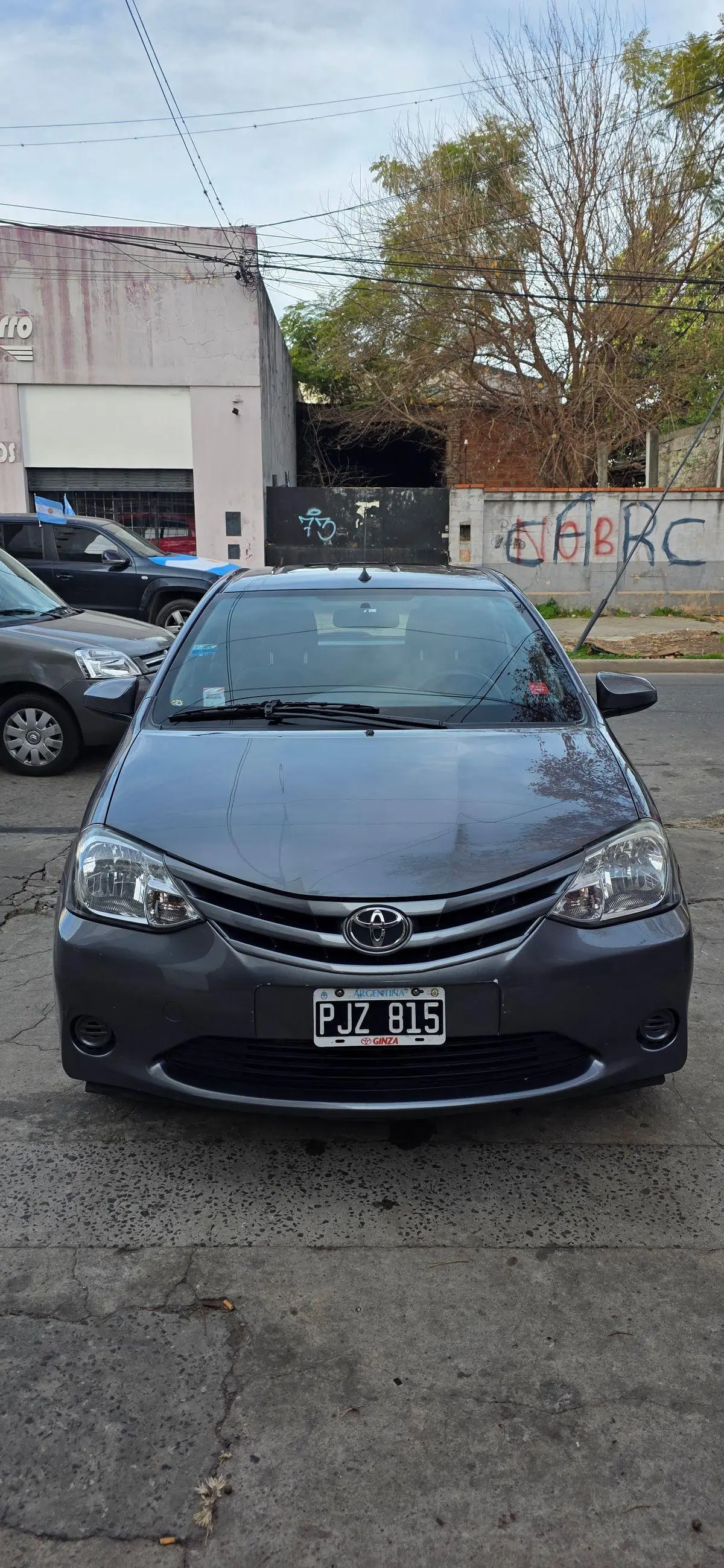 Toyota Etios 1.5 5 Ptas X  2015 - foto 2