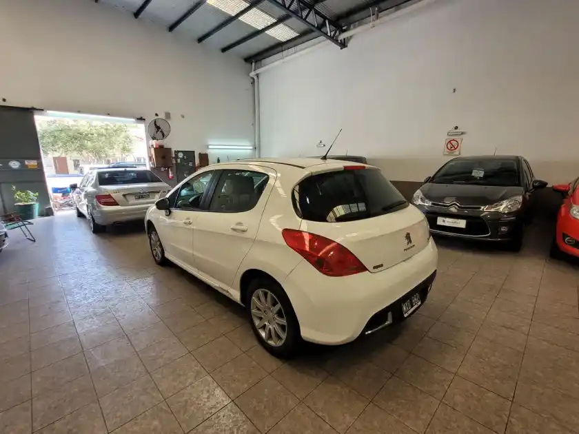 Peugeot 308 1.6 Active  2013 - foto 3