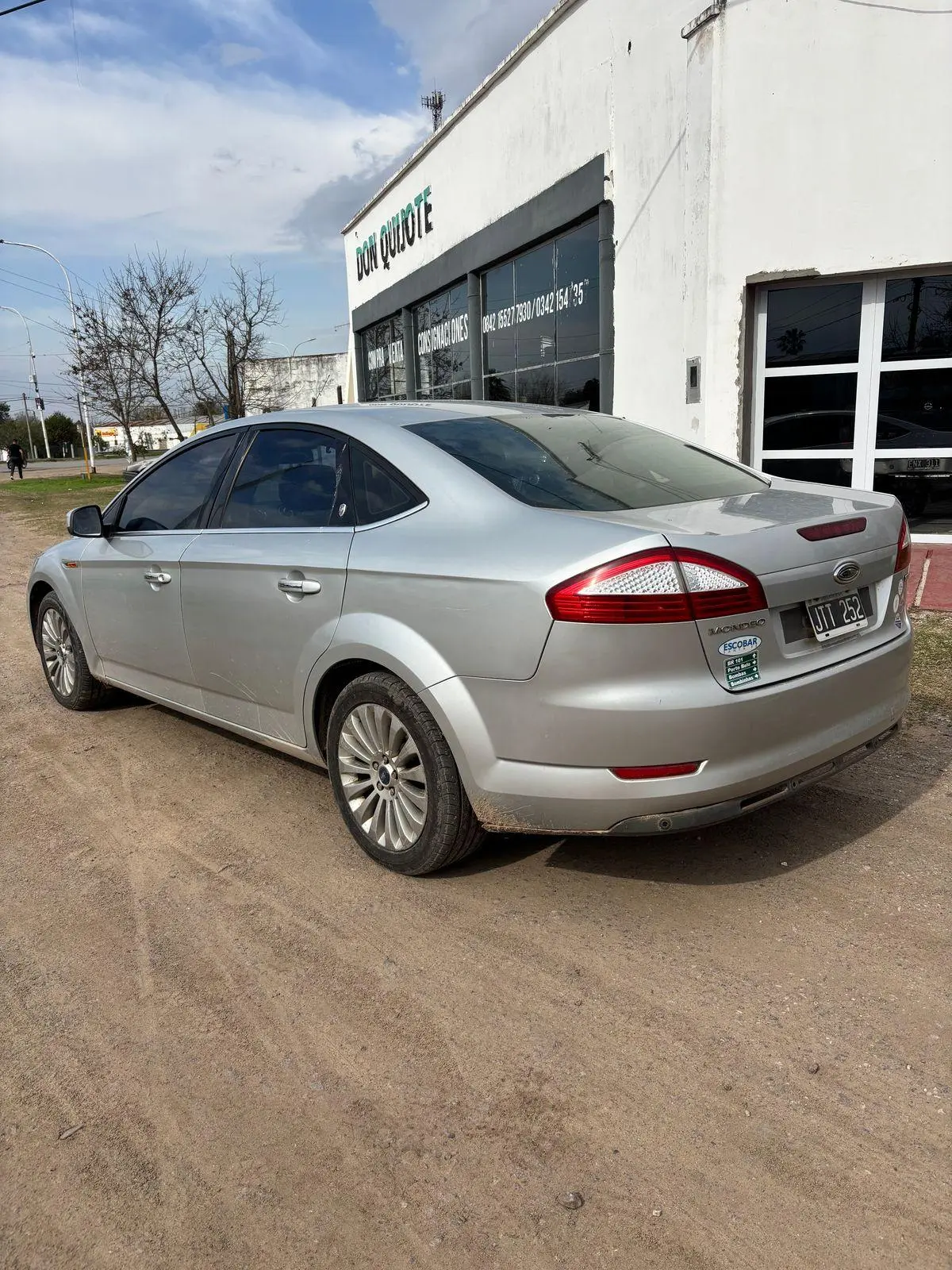 Ford Mondeo 2.0 Ghia 4 P. Tdci     L/09  2011 - foto 3