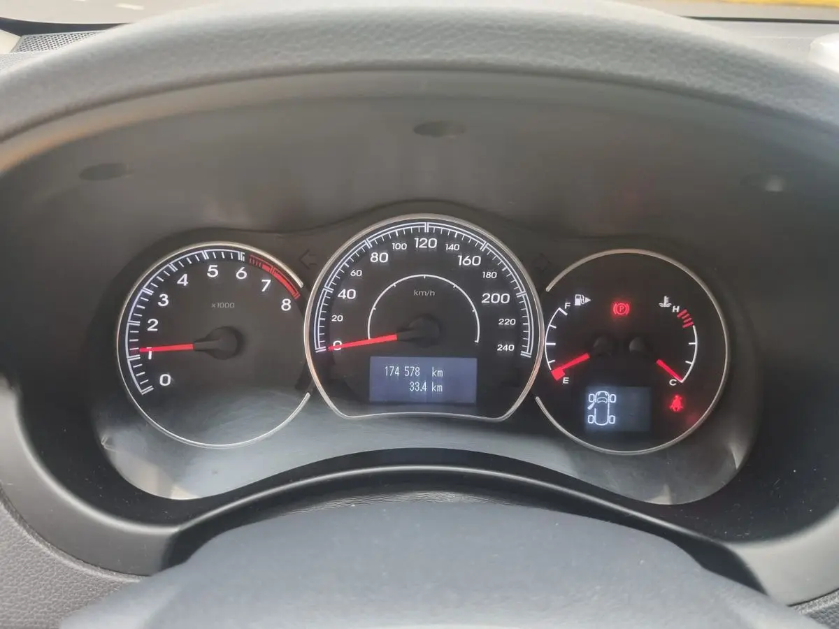 Renault Koleos 2.5 4X4 Dynamique L/12  2012 - foto 2