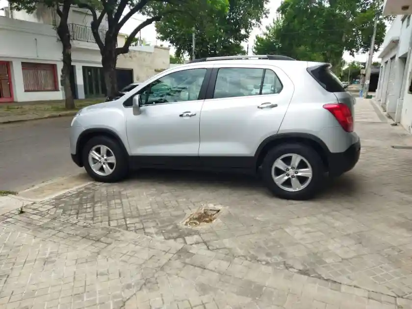 Chevrolet Tracker 1.8 4X2 Ltz  2015 - foto 3