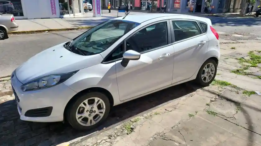 Ford Fiesta  1.6 5P S  Plus        (Kd)  2017 - foto 2