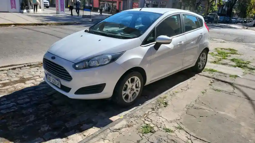 Ford Fiesta  1.6 5P S  Plus        (Kd)  2017 - foto 4