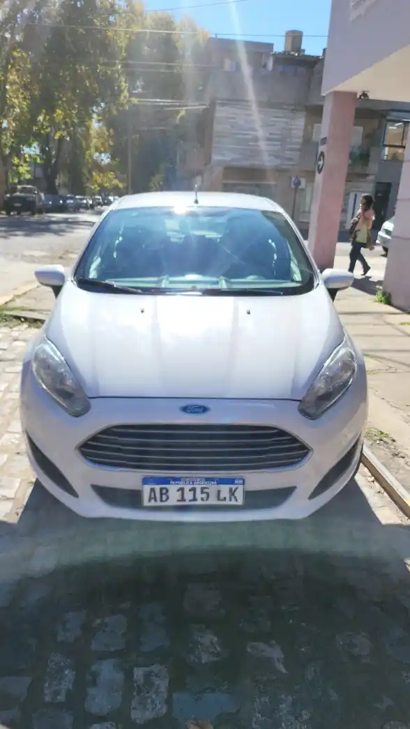 Ford Fiesta  1.6 5P S  Plus        (Kd)  2017 - foto 5